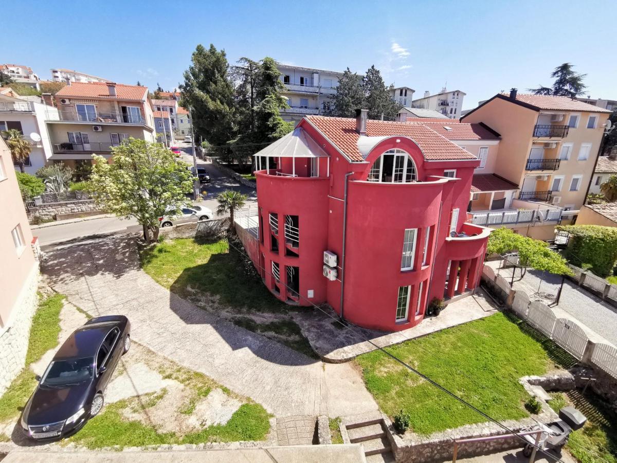 Villa Rouge Crikvenica Exterior foto