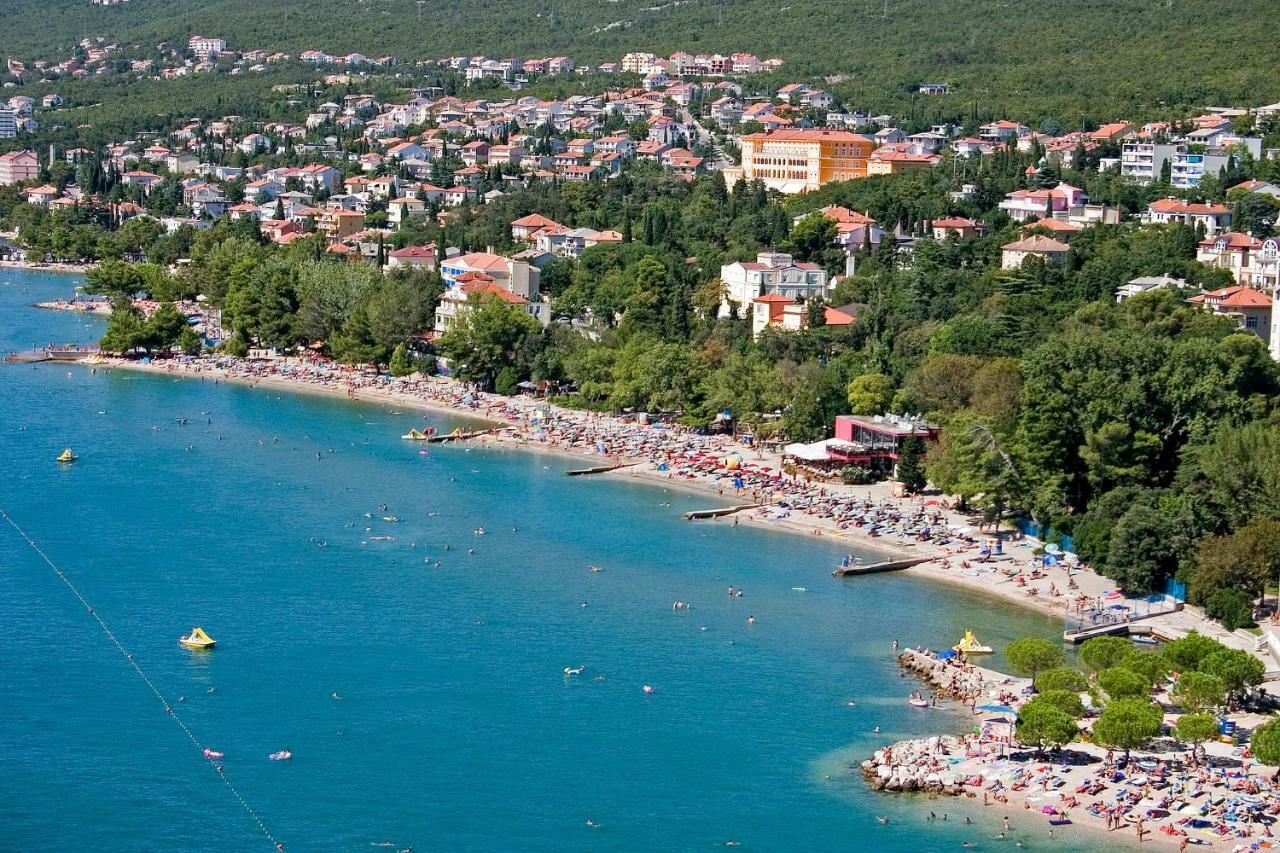 Villa Rouge Crikvenica Exterior foto